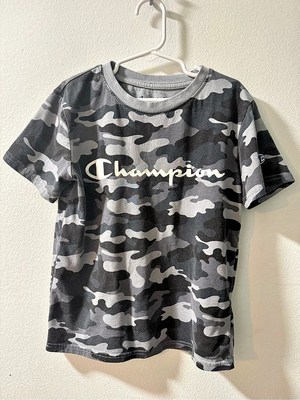 Champion Camouflage Script Logo T-Shirt Boys Size 8